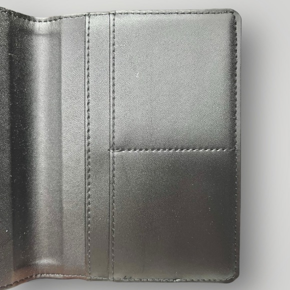 Delta Air Lines Official Passport Travel Holder Toscano Grey Vegan Leather New - Picture 7 of 14